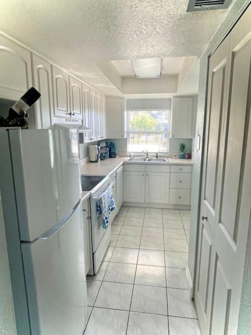 Sparkling 2Bed 1Bath Beach Home - Unit 214 Cocoa Beach Eksteriør bilde